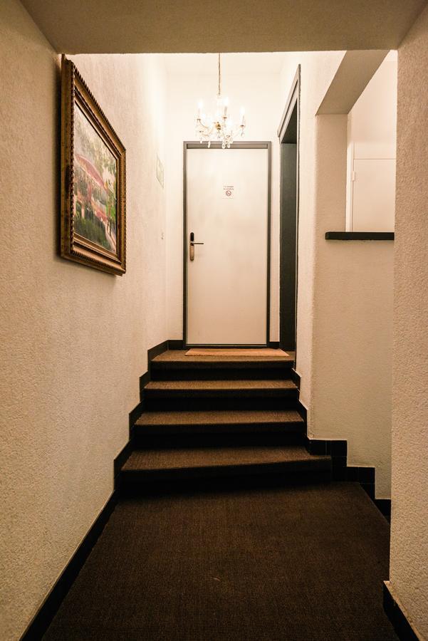 Aparthotel Hine Adon フリブール エクステリア 写真